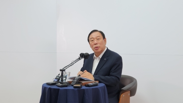 최민호 세종시장, "대통령 세종집무실 신속 추진 환영… 구체적 로드맵과 추가 이전" 촉구