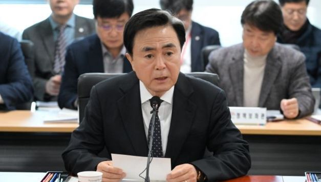김태흠 충남지사, "지천댐 건설, 정치적 변질 안 돼"…청양군수에 책임론 제기