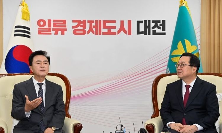 중앙정부가 특례와 예산을 분배하는 종속적 지방분권은 절대 반대한다