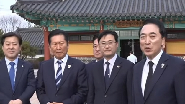 정청래 "김태흠 지사 '끝장 토론'은 꼼수... 이장우 시장과 둘이서나 토론하라"